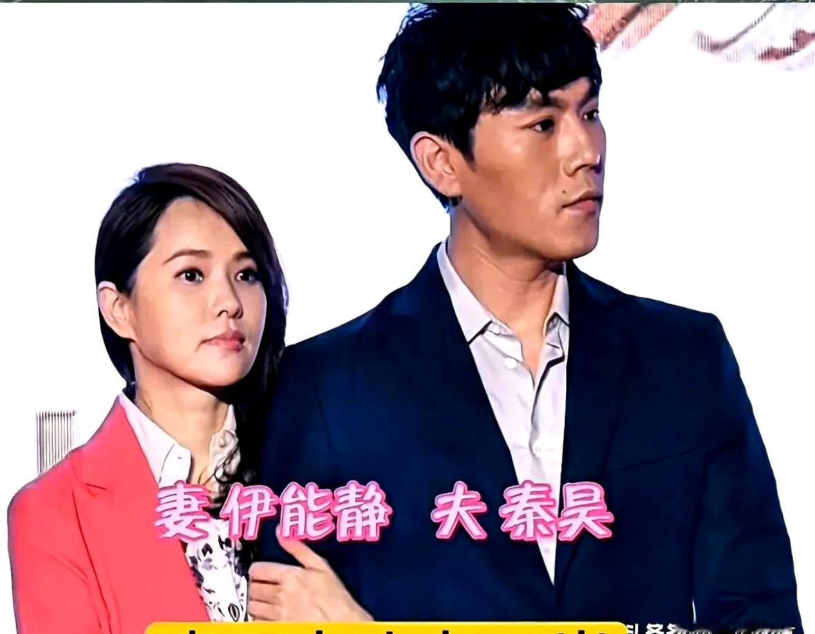 相差整整12岁，带着三个继女，这段婚姻当初差点被网友的口水淹没。张伦硕连反驳的功夫都省了。他弯下腰陪