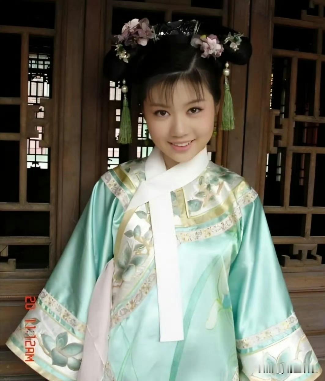 网友说她才是如懿，很干净清新的美，很符合如懿传原著里描写的如懿！