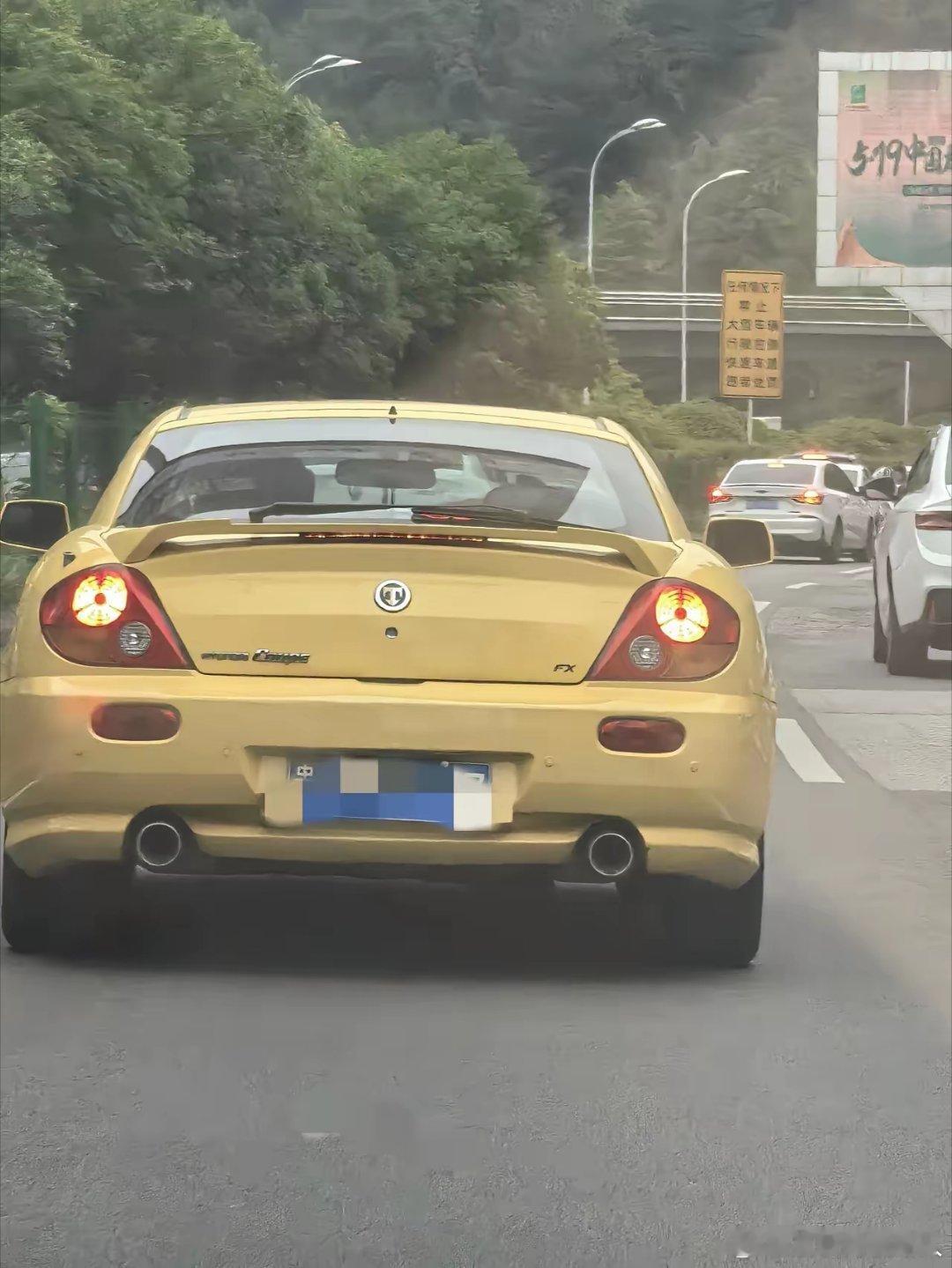 我自认为也算汽车之家、易车、懂车帝的常客了，路上形形色色的车也见了不少。可今天遇