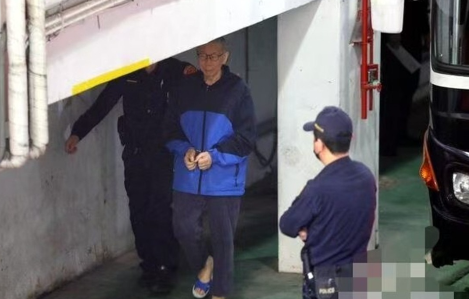 今天重要证人当庭招供，柯文哲等人全傻眼了。5月8日，台北地方法院再次开庭审理民众