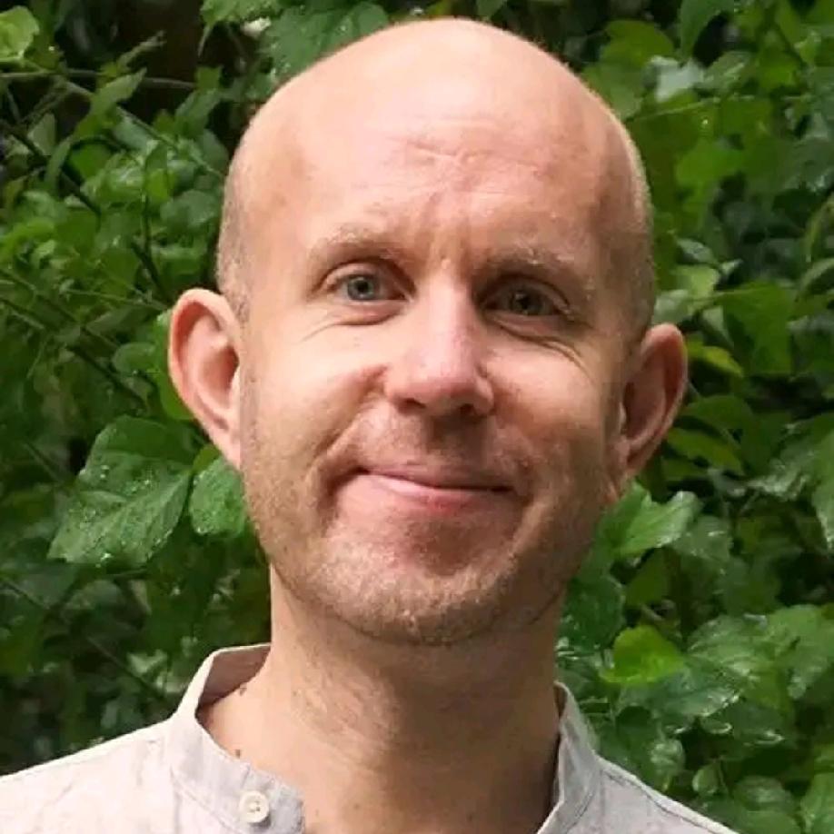 法国分析师盛赞中国国际关系模式，称其打破阵营对立！12月15日，在“太平