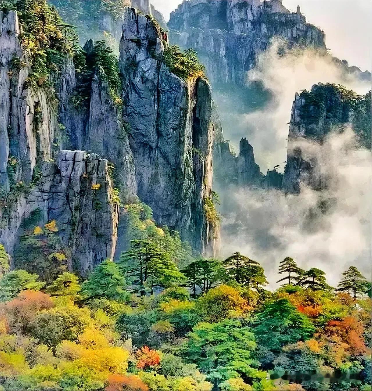 黄山旅游的红火；是层面上的热闹，说的赚钱也就是大门票，还有山上的素道和酒店等，是