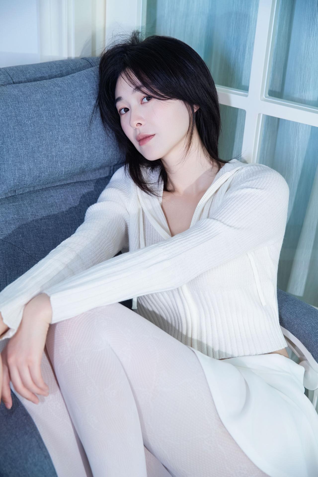 拍照姿势穿搭摄影拍照白色系