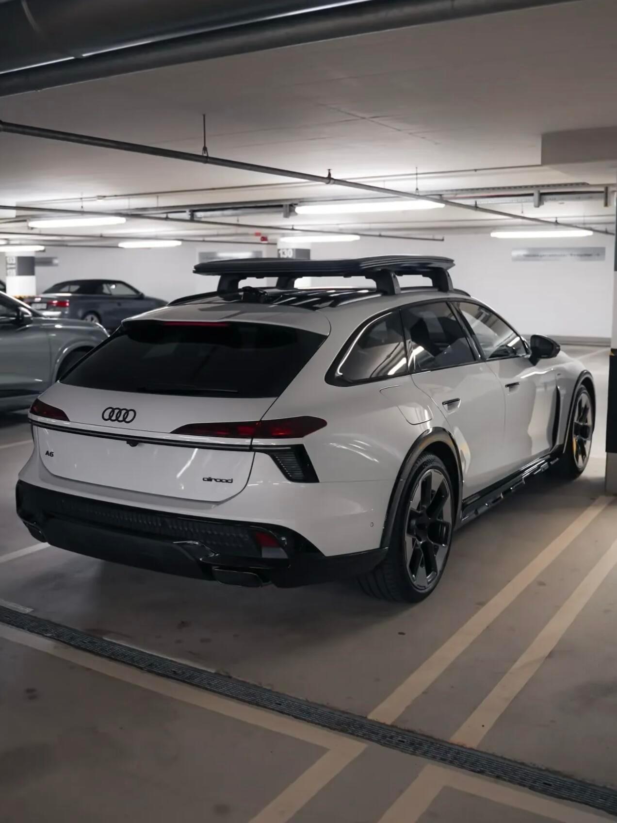 又给了一个买燃油车的理由！奥迪A6Allroad（C9），又给了一个买燃油车的理由！优雅的旅行车姿态