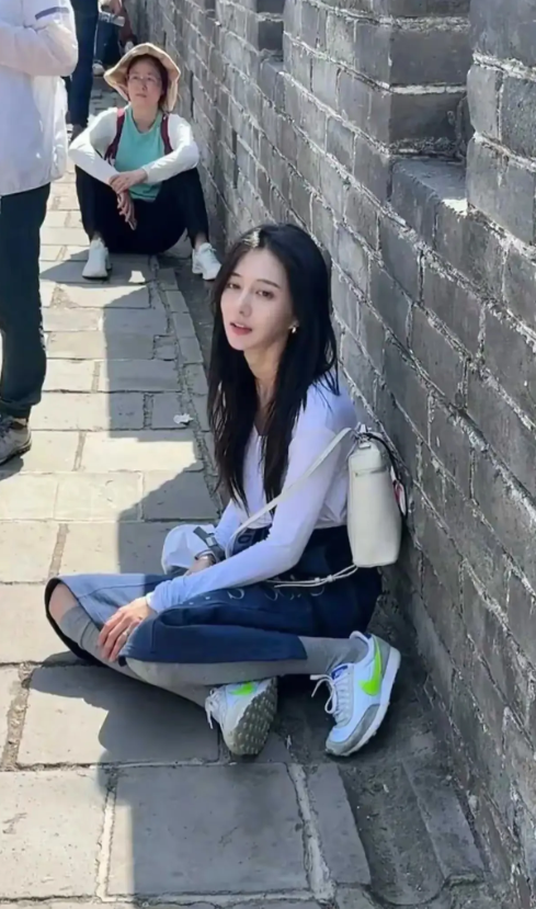 一见钟情了，老铁我该怎么办？怎么和她搭讪？