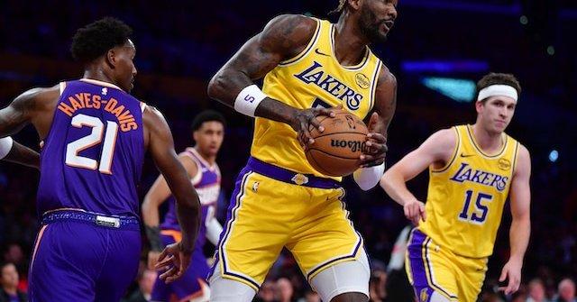 湖人根本问题，都别争论了没防守，琪琪，小李，两个白人，身体素质跟不上对方的