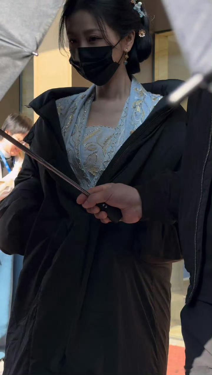 虞书欣云初令出妆路透，有主母的气质了，这个发包我可以虞书欣云初令出妆