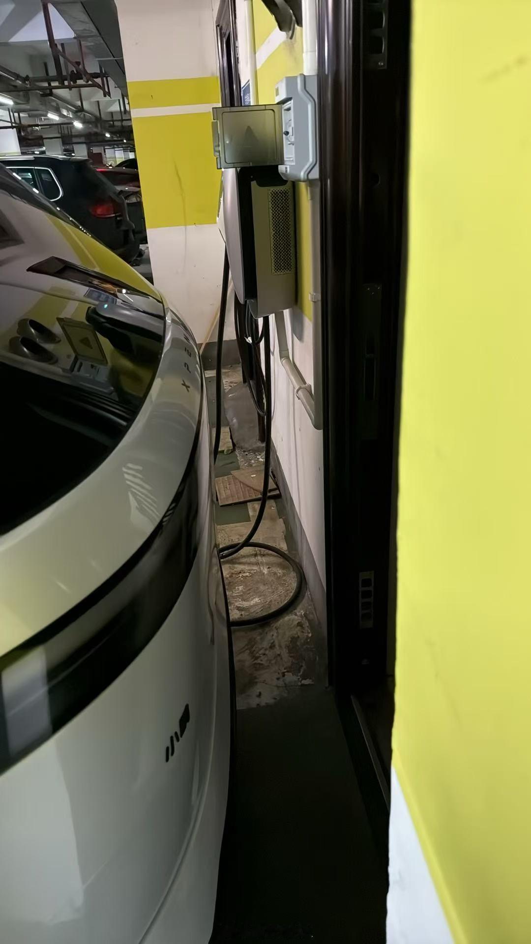 喜欢小车，原本只是我的偏好，现在也成了现实的需求。  中午物业打来电话...