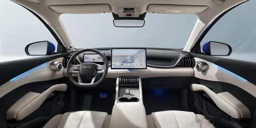 比亚迪海外发布新款ATTO3升级800V平台，新增双电机车型！电池容量从6