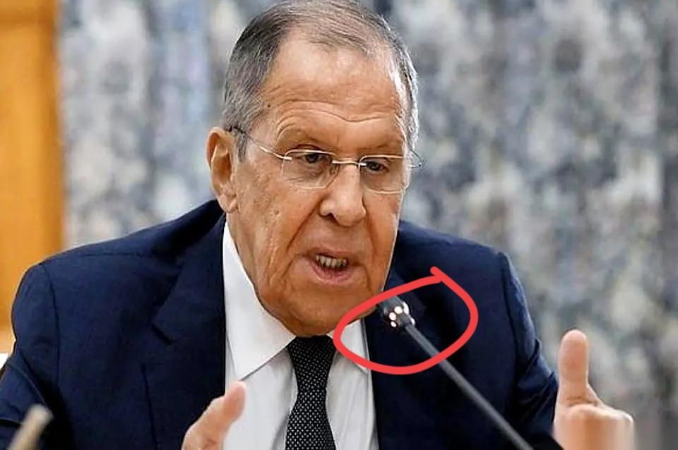 老毛子这回算是把窗户纸彻底捅破了。特朗普乃至整个美国精英层，对东方大国那种情