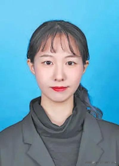 崔译文，女，1999年2月生，汉族，中共党员，原桂林电子科技大学学生。20
