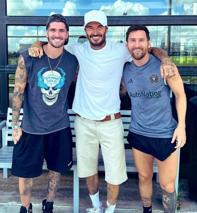 跟着梅西混，就是有前途！有情有义的梅西帮助德保罗，在迈阿密国际拿到了1200万美