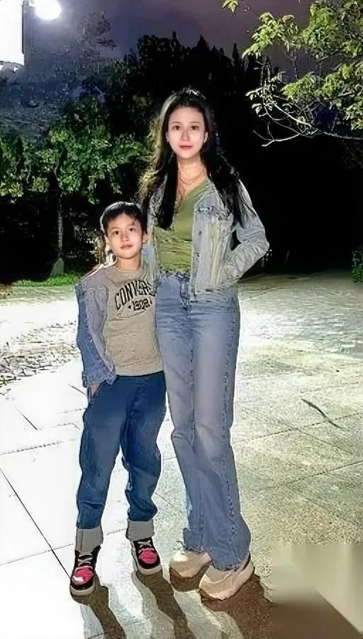 刷到个征婚直接看愣了带6岁儿子提这要求女方不要彩礼、不生二胎，只盼男方把
