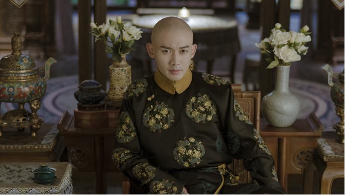 乾隆三十年早春，新疆乌什爆发了一场震动朝野的暴动。一支征调来运送沙枣树的维吾尔差