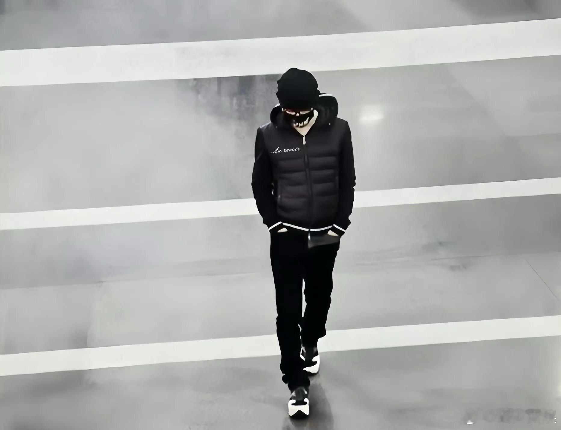 你别说你还真别说，俺们宝哥也是蹭上王一博的热度了