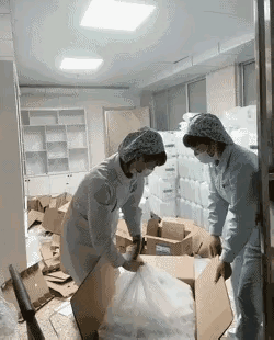 护士你确定你不是来搞笑的[捂脸哭]你自己几斤几俩难道还不清楚吗[笑着哭]