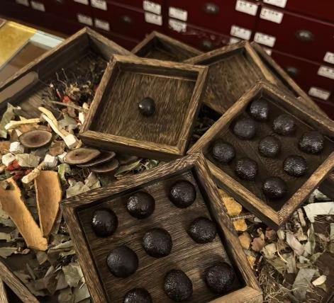 中医不需要世界承认，中国的标准，就是世界标准！近期中药集中下架，绝非打压中