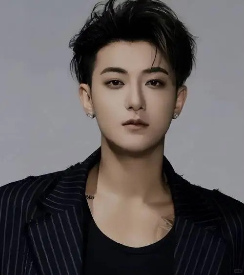 黄子韬卫生巾卖1.5亿还没回本看完背后的成本才懂，这哪是明星跨界创业，是真金白银