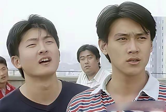 陆毅我是一下子就认出来了，旁边的郭京山我是真没认出来​​​