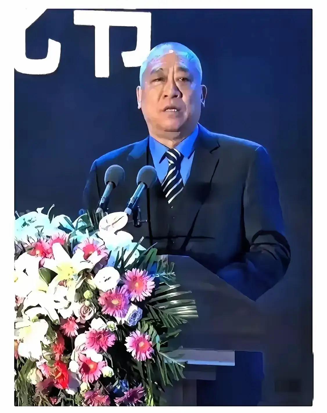 大家都被河南矿山给骗了，就是那个老总叫崔培军的，每年年会都给员工发几千万现金的河