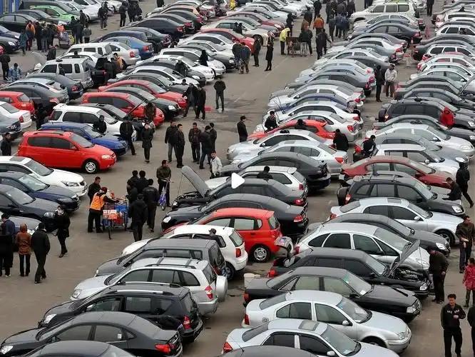 不卖更亏！二手车价格全面下降！新车调价引连锁反应，经销商陷“价格倒挂”困局 