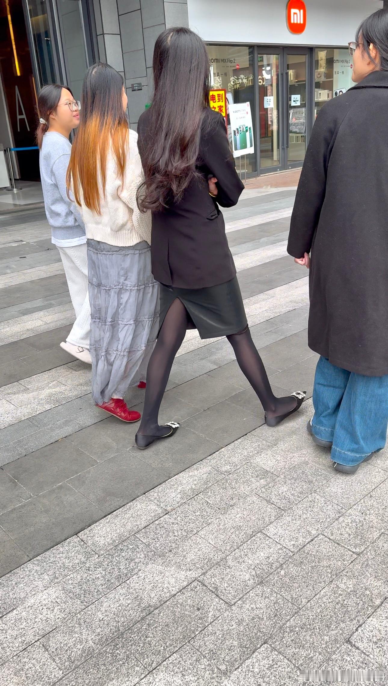 白领小姐姐职业装厚黑穿搭