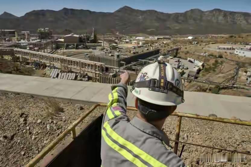 贝森特又爆出一个大新闻：美国造出了2025年的第一块稀土磁铁！据媒体报道，当