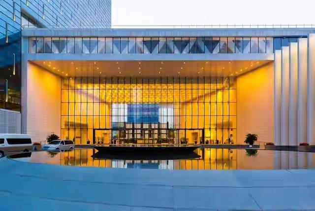 随着长期存款利率逐渐下降，部分投资者开始寻求更具收益潜力的理财渠道。那么，除了传