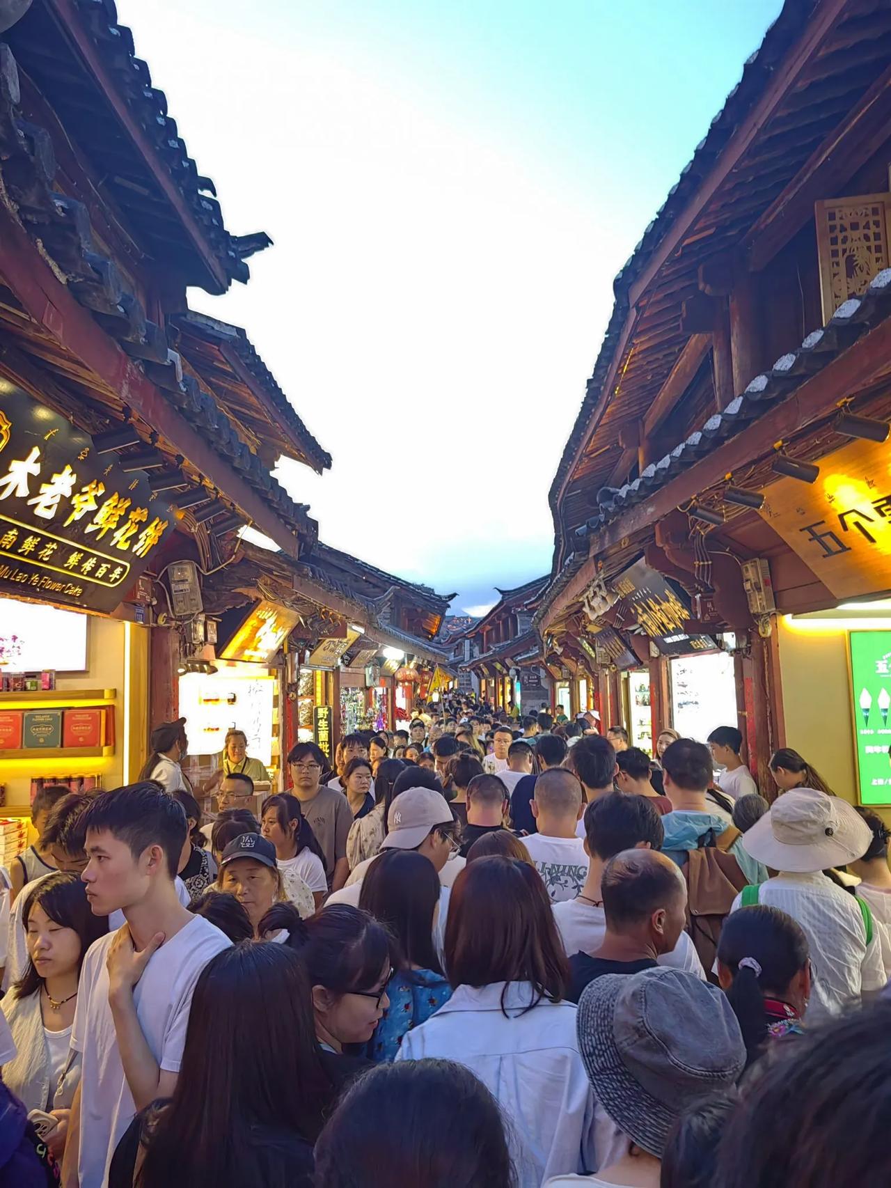 都说今年大环境不好，很多大厂都在紧锣密鼓的裁员、失业的人比比皆是，一大批人都要重