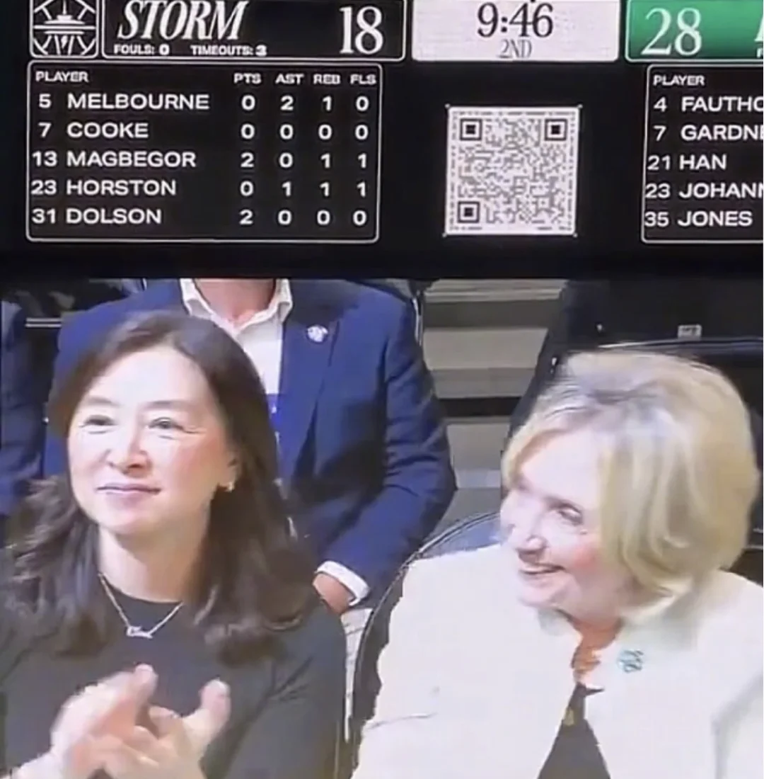 蔡崇信前妻离婚后亮相 状态看起来非常好