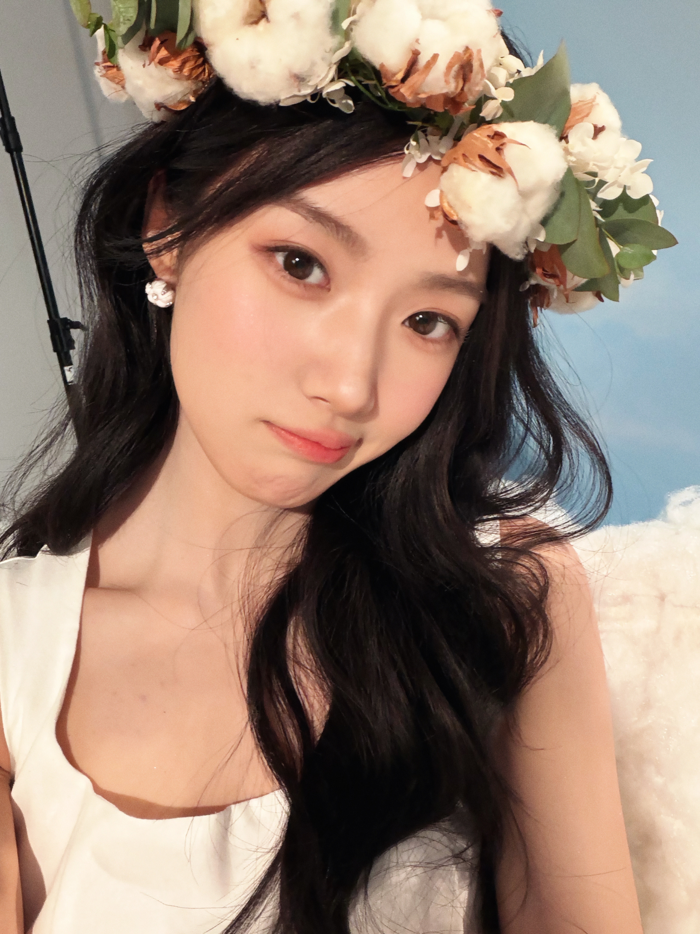 卢昱晓短发帅成老公了吗呀，卢昱晓把头发剪短了，好帅和长发头完全是两种感觉，长发