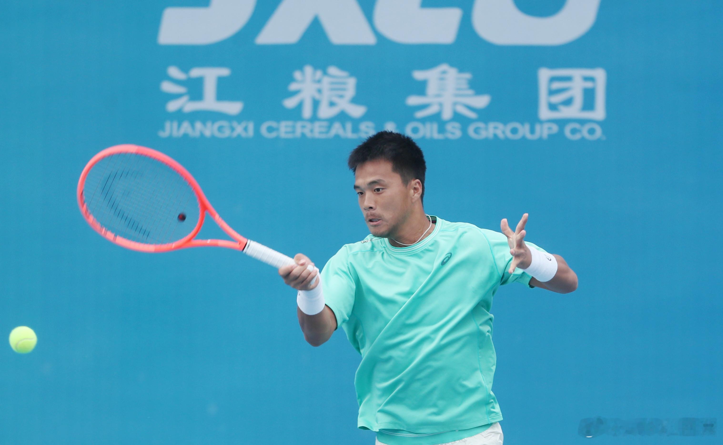 孙发京晋级九江挑战赛八强ATP挑战赛九江站第二轮，中国选手孙发京直落两盘，以6