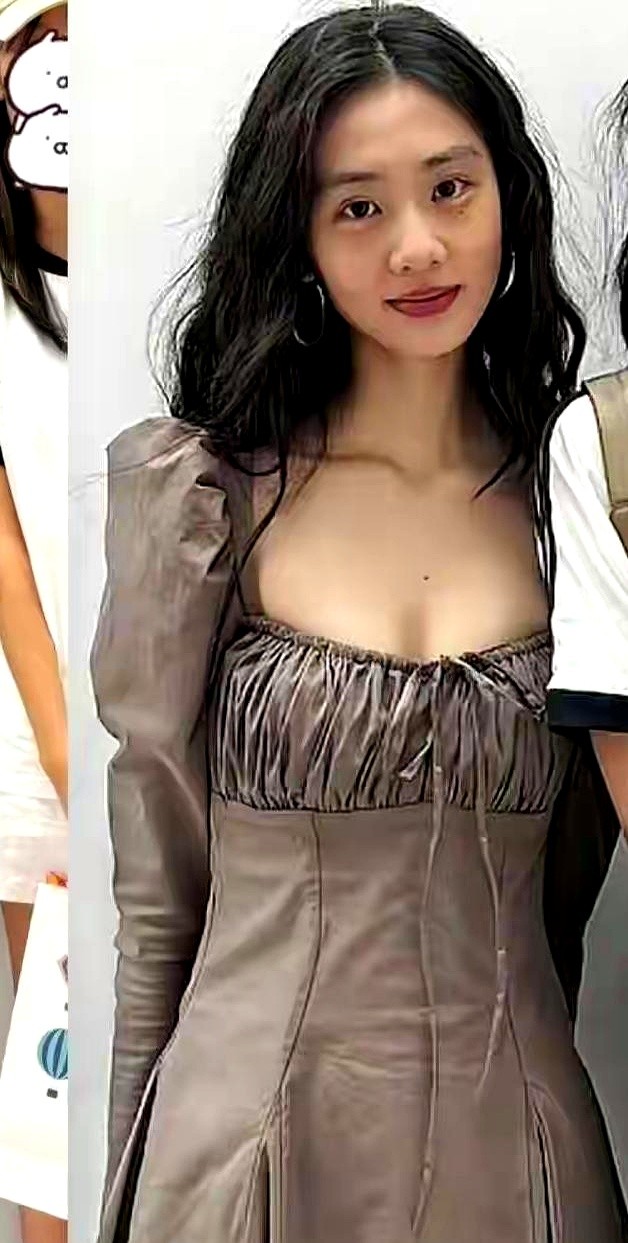 有个星二代，从童星变成了气质女神。难怪很多人觉得“女大十八变”太惊...