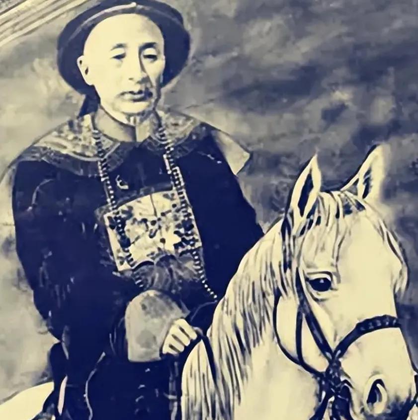 和珅死后，他的九个老婆下场各异：原配夫人冯霁雯，出身名门，是直隶总督冯英廉的