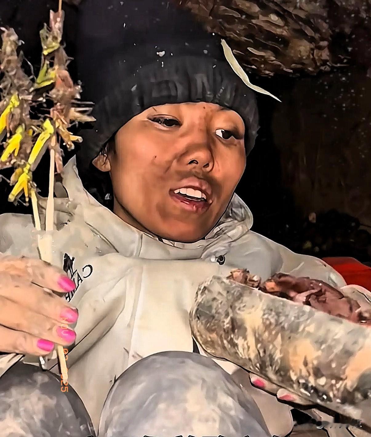 荒野求生藏盐被骂自私？这届观众怕是没搞懂规则有段争议特有意思：一个参赛者找到