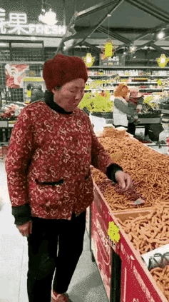 大妈逛了一圈，咦，我吃饱了？那明天换一家。