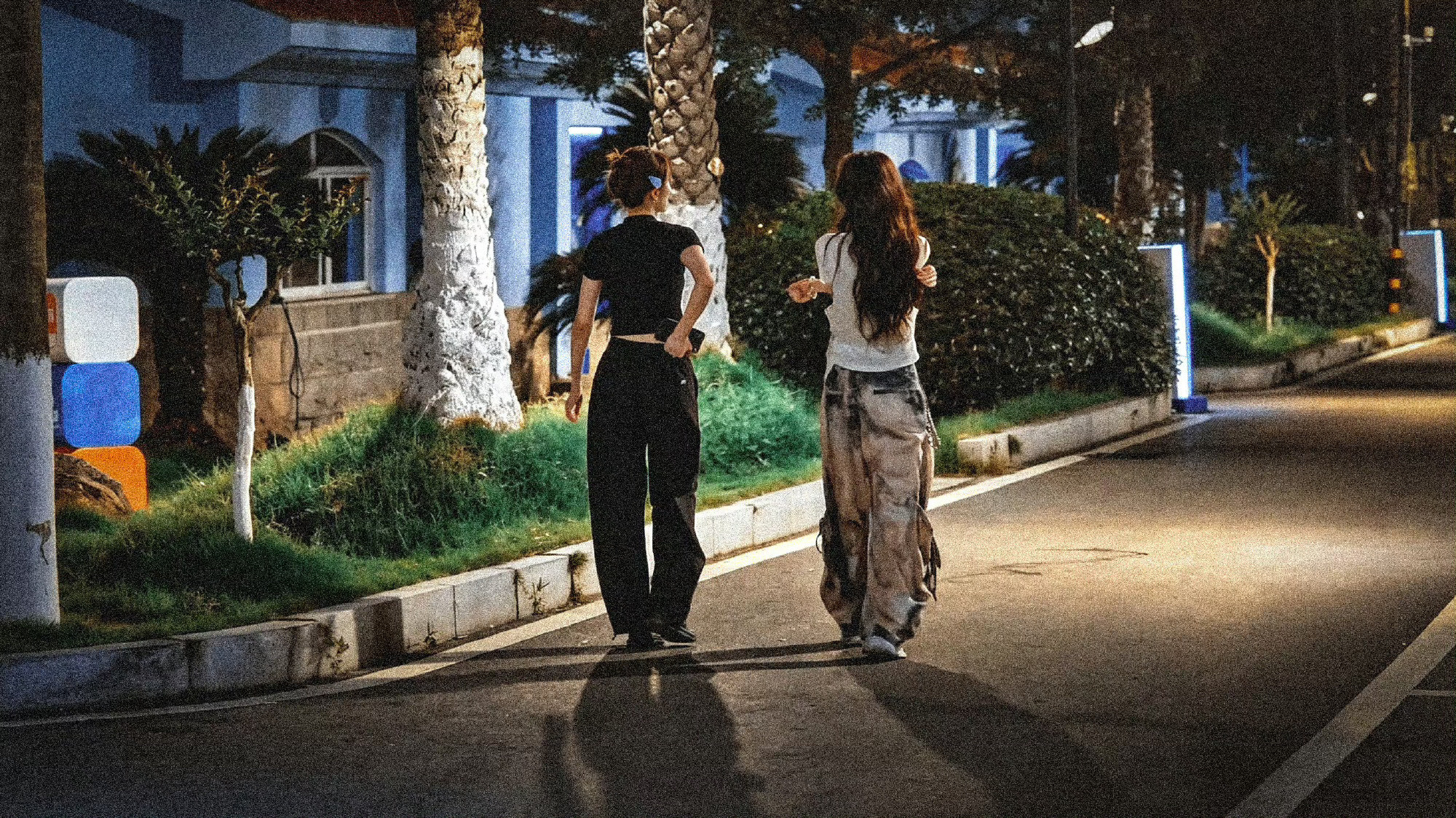 陈瑶晒和张月合照为了醋包了一盘饺子