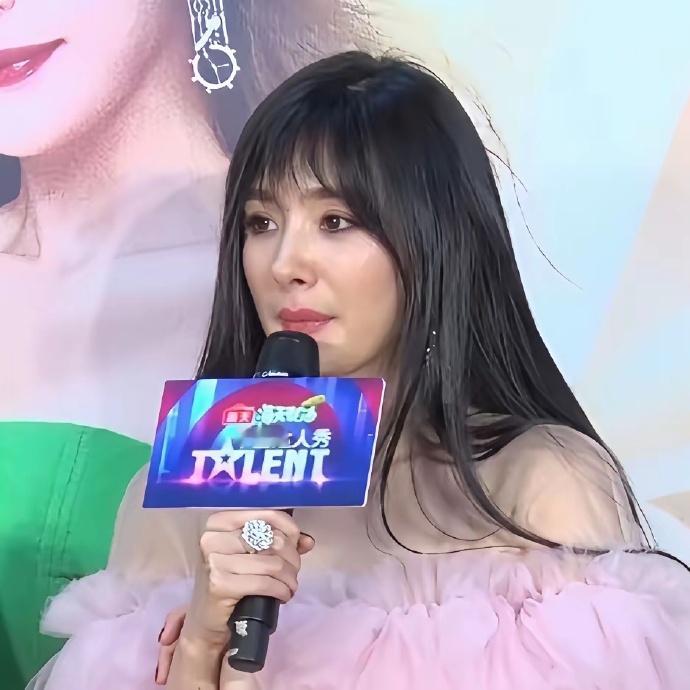 第一次差点认不出是杨幂