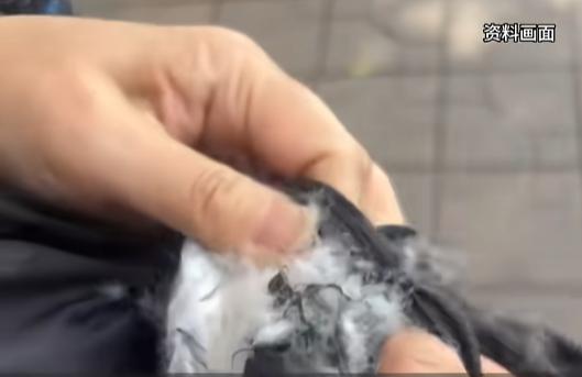 “太可怕了！”近日，福建，一男子在网上购买了一件羽绒服后，由于很是喜欢，连着穿了