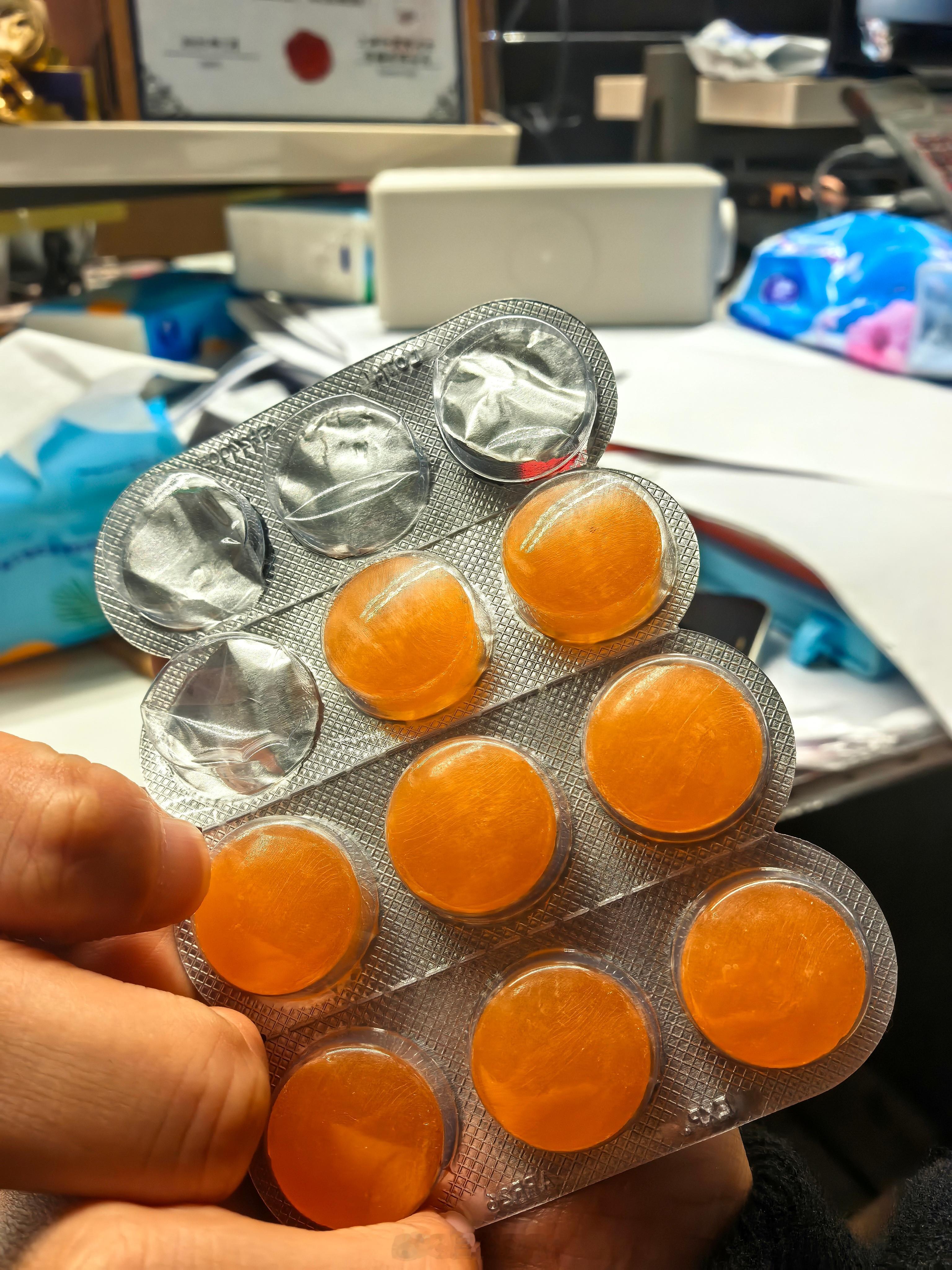 今天嗓子坏了，感觉最近都是🦠