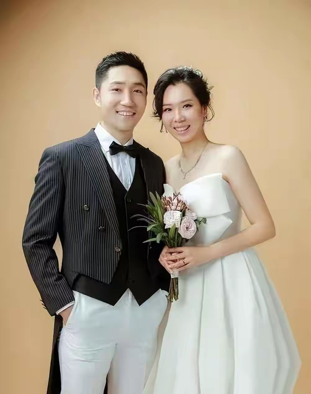 李晓霞现状：嫁男乒帅哥生俩娃，和陈梦是好姐妹，38岁越来越美