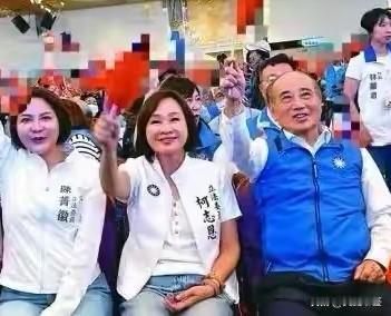 现场挤爆3000人！台民意机构前负责人王金平现身高雄凤山区后援会成立大会，全力帮