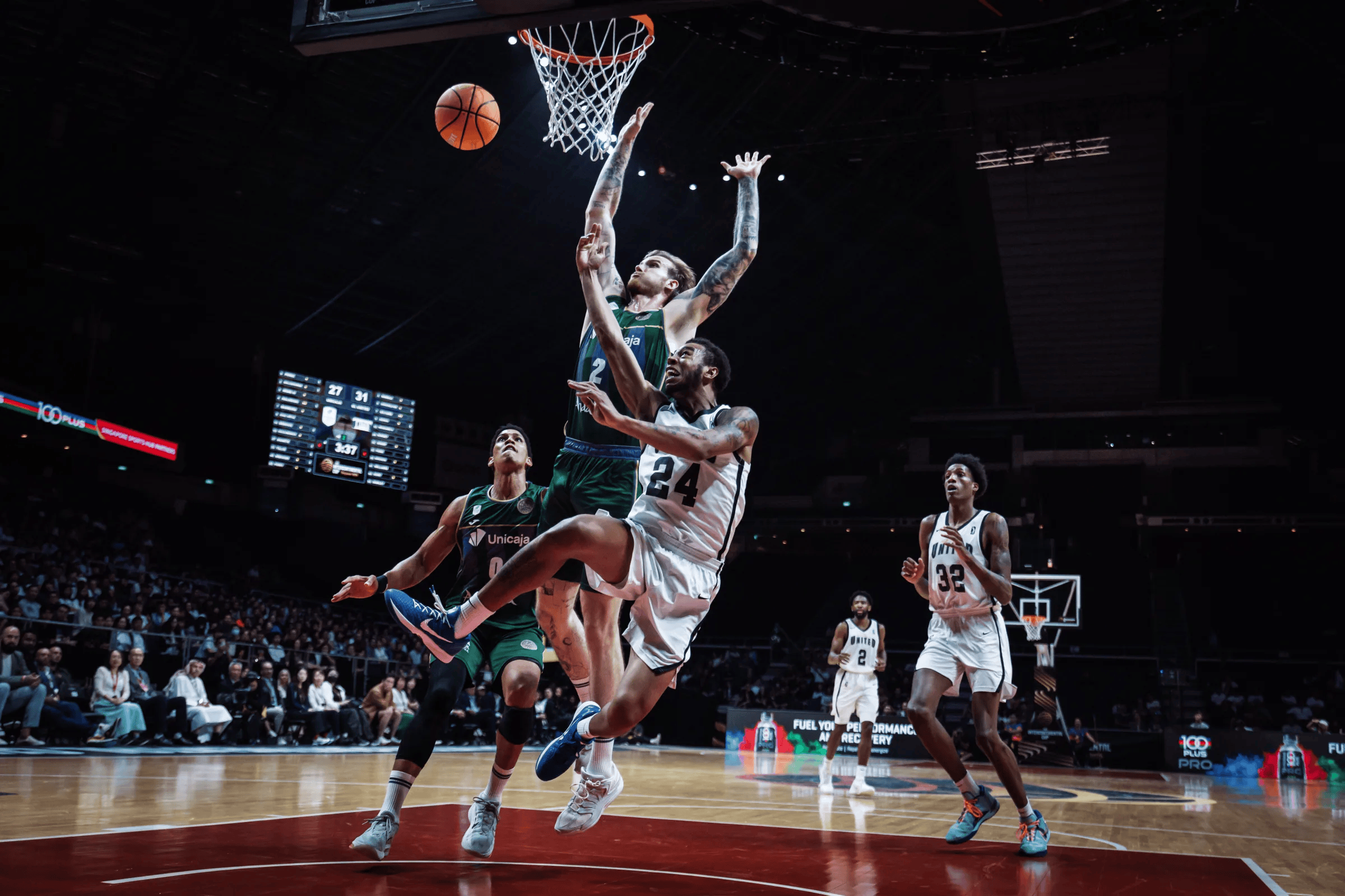 FIBA洲际杯决赛: 马拉加乌尼卡哈击败G联赛联队, 成功卫冕