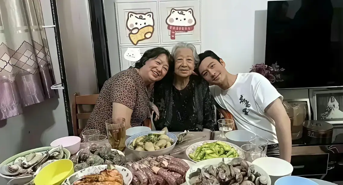 明星家的晚饭，普通人能消费得起吗？