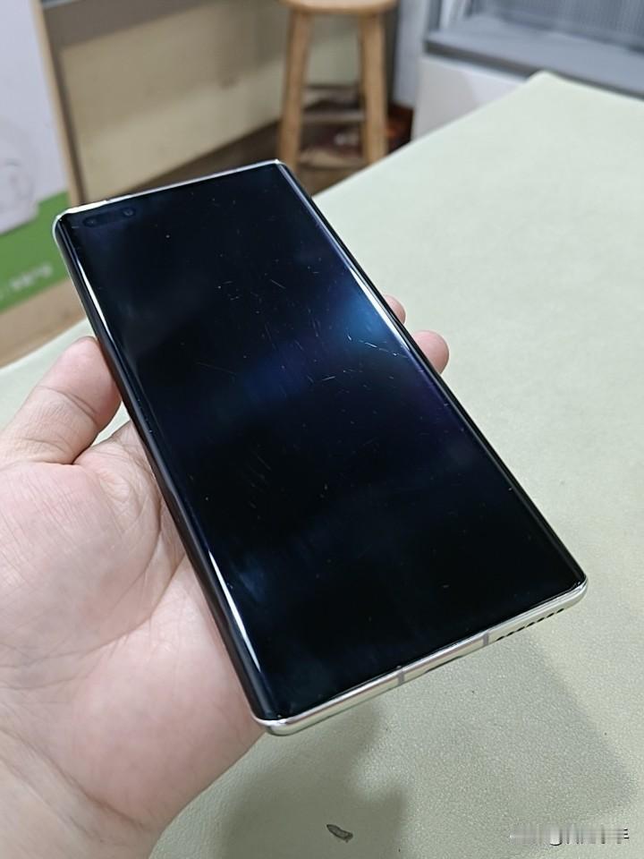 刚刚高价收了一台华为Mate40Pro.就有网友问我有没有500左右的华为ma