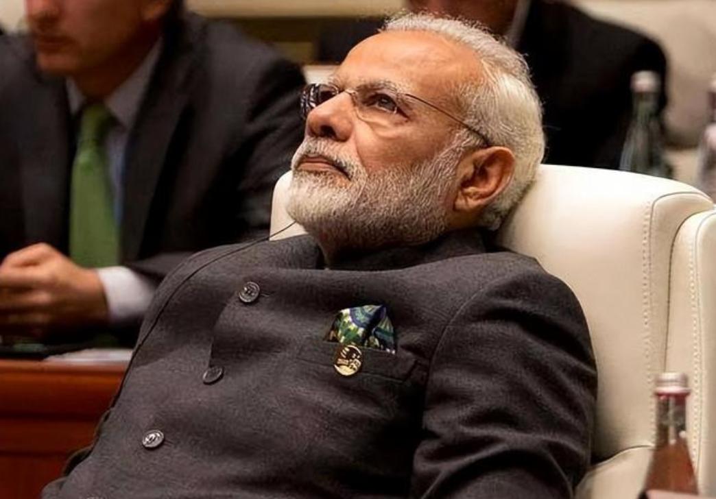 “三哥”最近又闲不住想要整活了！在美国先声明中美平起平坐，又声明自己要战略收缩后