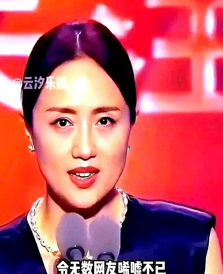 终于明白为何朱媛媛离世后要在福建匆匆火化了，这张剧组工作照的流出意外揭开了，令无