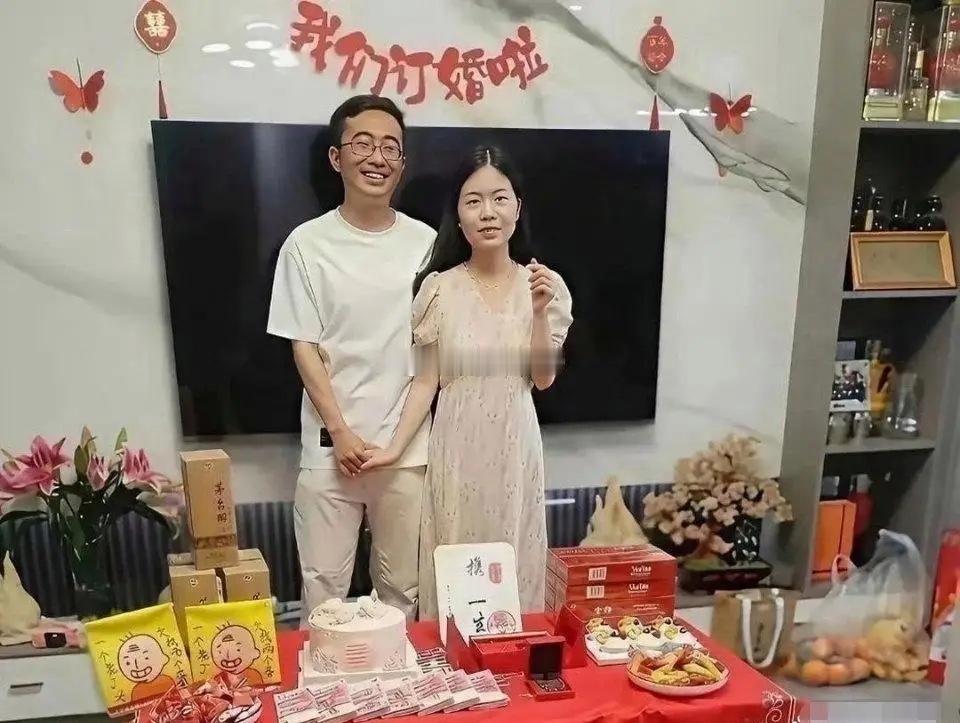 同样是订婚，区别在桌上