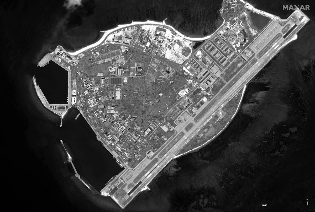 两架轰-6K进驻南海，5年来首次降落永兴岛，外媒担忧“威胁美军基地”。路透社