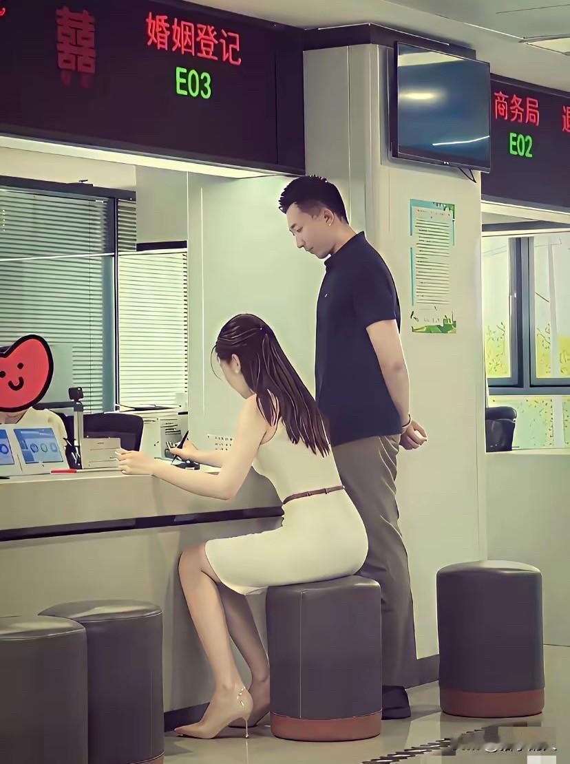 今天我强烈建议儿子跟他女朋友做个了断，这女孩我真心喜欢不起来。儿子女朋友是00后